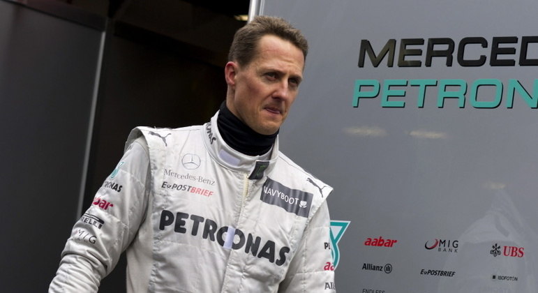 Schumacher em foto da época em que era piloto da Mercedes