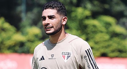 Michel Araújo em treino do São Paulo