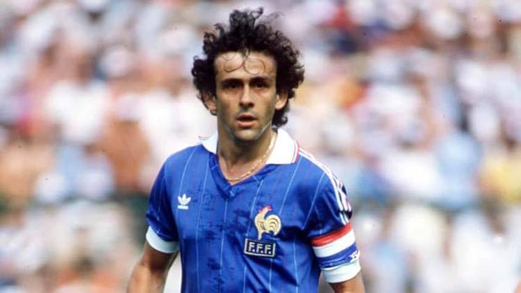 MICHEL PLATINI - O meia jogou três Copas do Mundo, em 1978, 1982 e 1986. O atleta foi ídolo da Juventus e o principal jogador francês na década de 1980. Com a seleção, Platini chegou à semifinal do torneio em 1982, quando a França perdeu para a Alemanha.