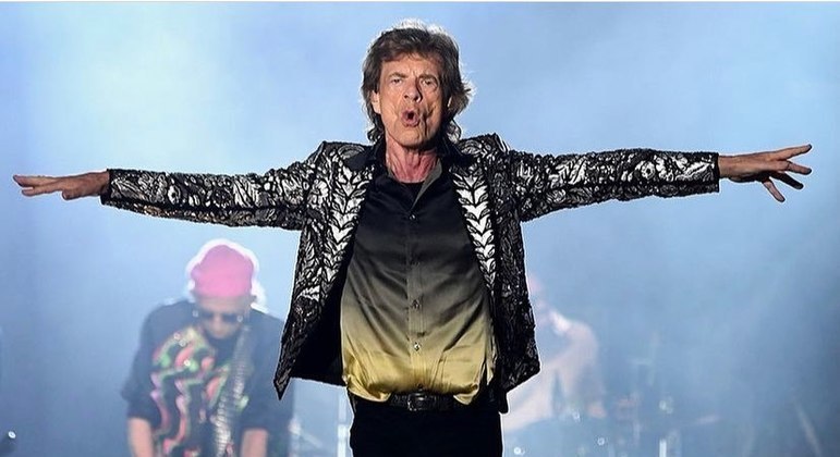 'Ansioso para ver todos vocês neste verão', escreveu Jagger