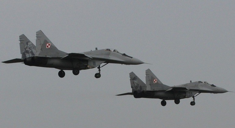 Diante dos reforços que Kiev está recebendo, a Rússia se posicionou e fez um alerta para aumento da participação de membro da Otan no confronto entre os dois países