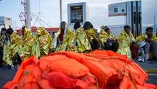 Reino Unido quer devolver à França embarcações com migrantes ilegais