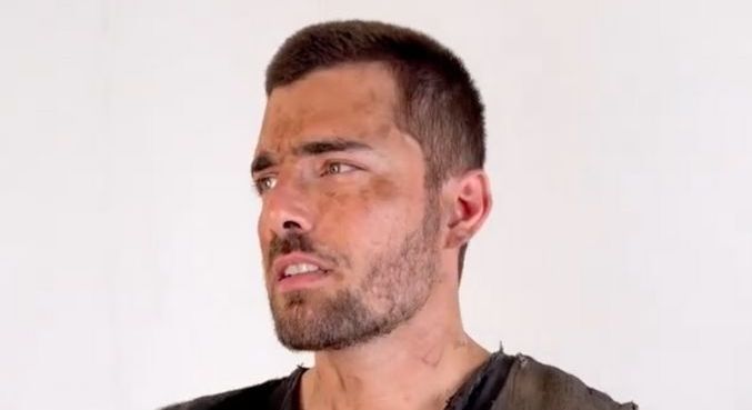 Miguel Coelho mostrou a caracterização para viver Mefibosete na série Reis