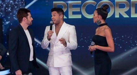Miguel Coelho, Tierry e Mariana Rios no "Família Record"