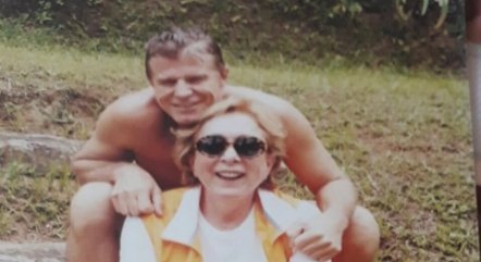 Miguel e Aracy juntos em foto antiga
