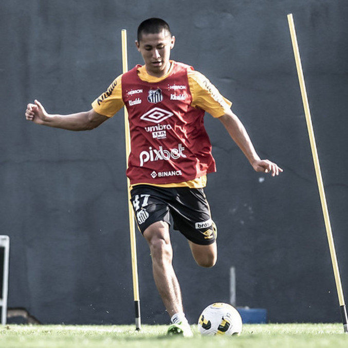 Miguelito iniciou o trabalho de transição após lesão sofrida no joelho