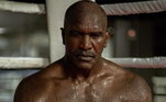 Holyfield, de 58 anos, já cobrou de Tyson a assinatura do contrato e também se diz pronto para entrar no ringue