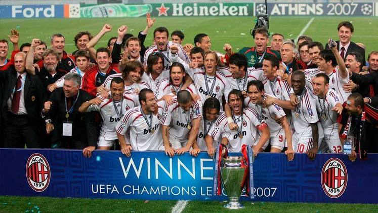 Milan (16 anos) - O time italiano é o segundo maior vencedor do torneio, com sete taças. A última, no entanto, tem um tempinho: desde 2006/2007.
