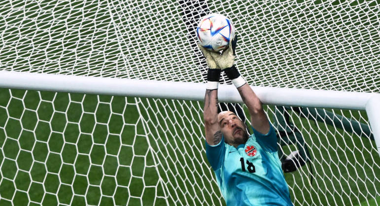 Milan Borjan faz a defesa e evita mais um gol da Croácia na Copa do Mundo