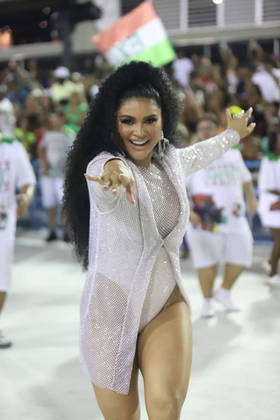 A influenciadora Mileide Mihaile também desfilou no ensaio da Grande Rio