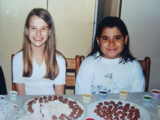 Letícia conta que a última conversa que teve com a amiga foi na semana passada, quando a policial enviou uma foto delas em um aniversário quando eram adolescentes. 