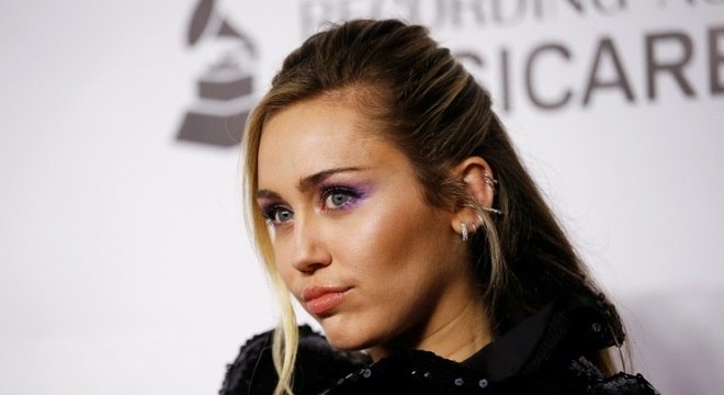 'Mal posso esperar para que o mundo inteiro assista! Prisoner', escreveu a cantora 