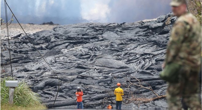 Segundo especialista, não houve qualquer sinal de mudança na atividade do vulcão: nem a quantidade de lava nem os tremores de terra diminuíram