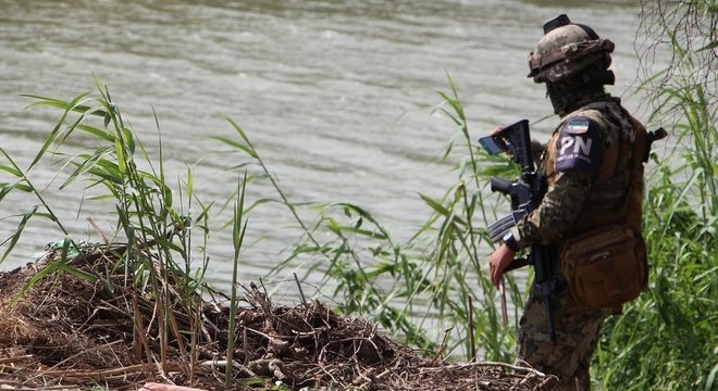 Os corpos foram encontrados na margem do Rio Grande, entre as cidades de Matamoros (México) e Brownsville (EUA)