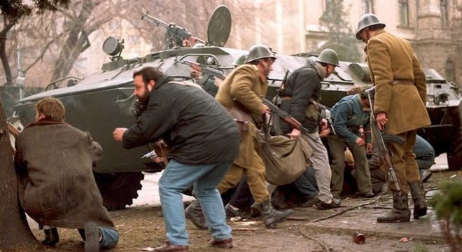 A revoluo romena foi a nica na Europa Oriental naquele ano em houve derramamento de sangue