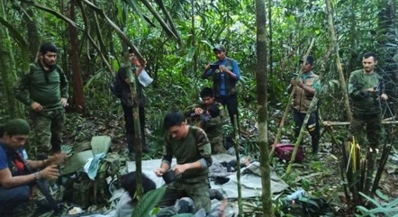 Militares trabalharam em resgate na Colômbia