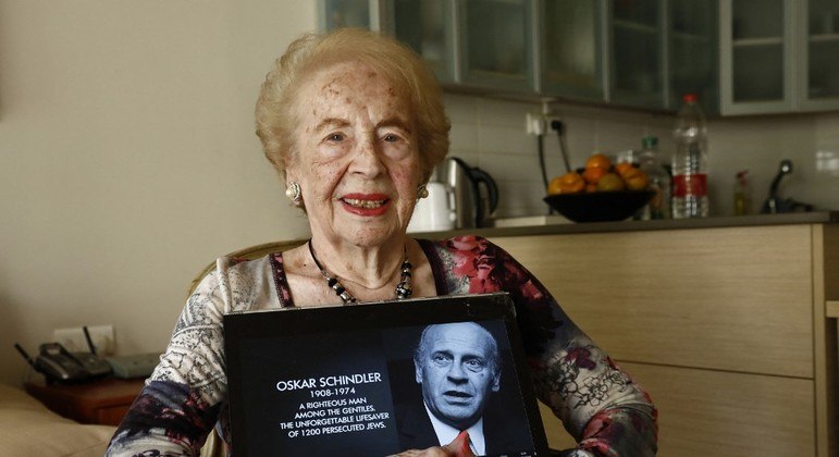 Aos 92 anos, Mimi mudou-se para Israel, onde viveu até morrer