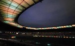Em Belo Horizonte, o Mineirão é mais um entre os muitos estádios que adotaram as cores do Brasil para saudar Pelé