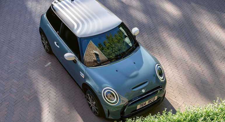 Modelo conta com teto que mescla branco Aspen, preto Jet e cinza Melting