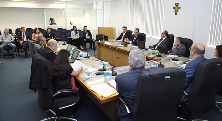 Conselho Superior do MPSP em sessão; nove procuradores tomam posse no órgão
