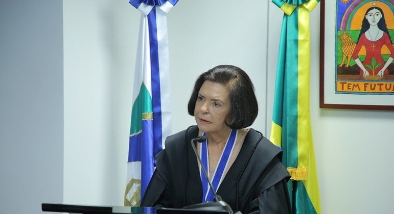 Ministra Ana Arraes, do TCU, se reuniu com deputados; tribunal vai apurar irregularidades no Inep
