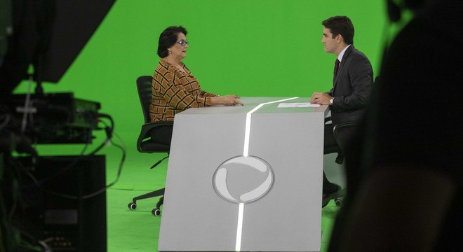 Ministra Damares Alves em entrevista ao Estúdio News, da Record News