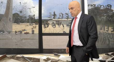 Moraes verifica os estragos no STF após os atos