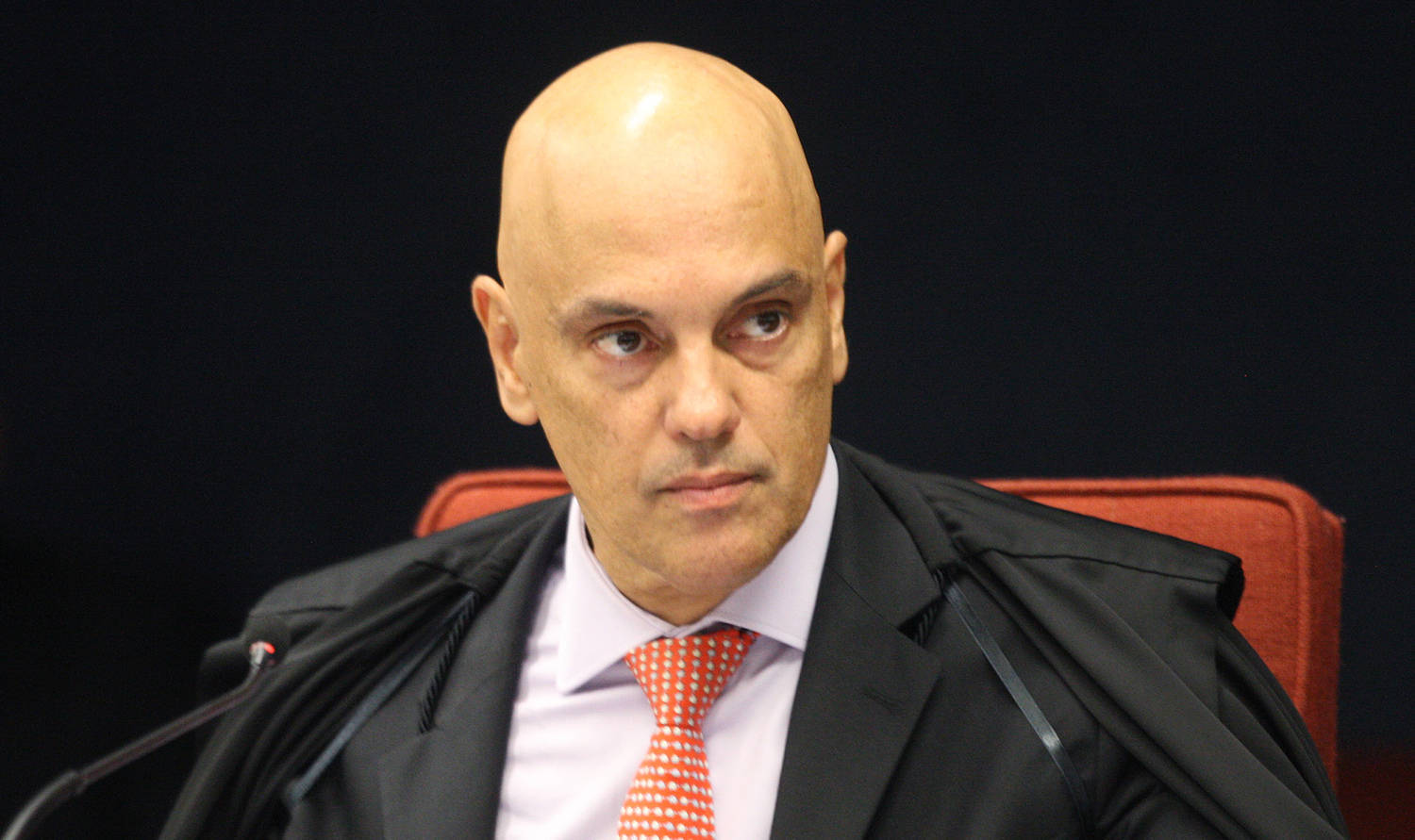 Alexandre de Moraes suspende nomeação de Ramagem para PF - Prisma ...