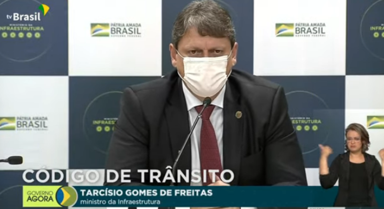 O ministro da Infraestrutura, Tarcsio Gomes de Freitas, durante coletiva para apresentao das mudanas no Cdigo de Trnsito Brasileiro