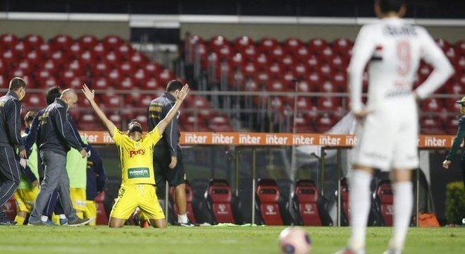 O São Paulo passou vergonha no Morumbi. Eliminado pelo humilde Mirassol