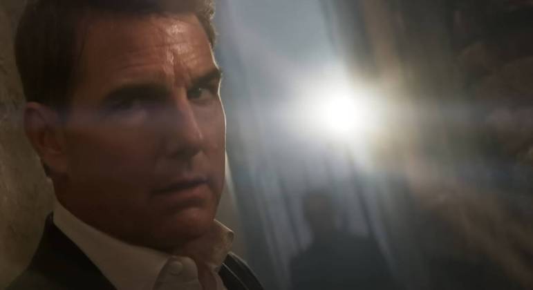 Tom Cruise em ação nos bastidores de Missão: Impossível 8 – Cinema