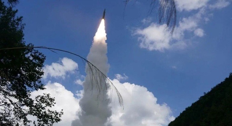 China realiza testes de mísseis nas águas da costa leste de Taiwan