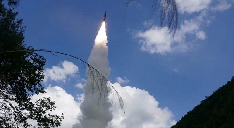 China realiza testes de mísseis nas águas da costa leste de Taiwan