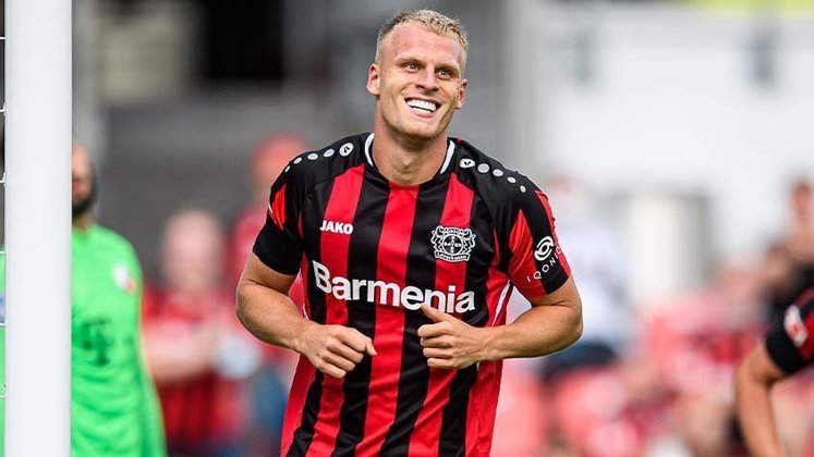 Mitchel Bakker - holandês (lateral-esquerdo do Bayer Leverkusen) - Contrato com o clube alemão até junho de 2025 - Valor de mercado: 14 milhões de euros (R$ 73,6 milhões) 