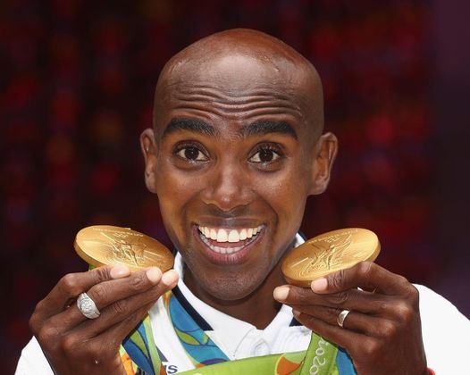 Lenda do atletismo, Mo Farah, de 39 anos, revelou em documentário que foi escravizado na infância após ser traficado de sua terra natal, Somália, para Londres, na Inglaterra. Ele ainda teve que assumir o nome de outra criança, passando a ser chamado da forma que ficou conhecido mundialmente