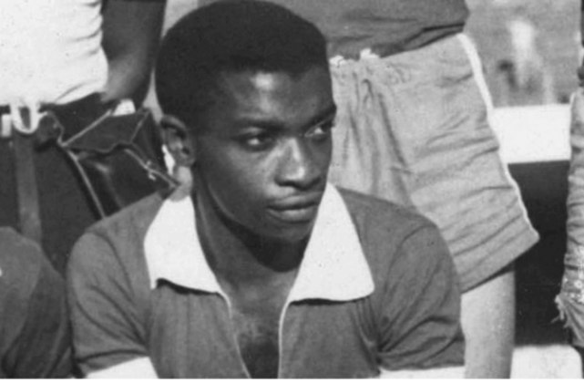 Moacir - Meio-campista destacou-se com a camisa do Flamengo, conquistando um lugar no grupo da Seleção Brasileira em 1958, mas não entrou em campo na competição. Tem atualmente 87 anos e vive em Guayaquil, no Equador - Foto: Reprodução