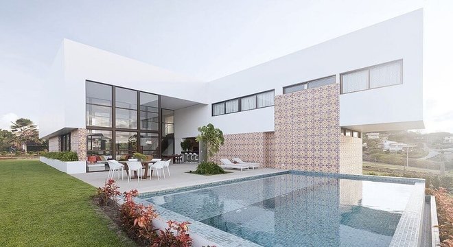 modelo de casa em l com piscina 