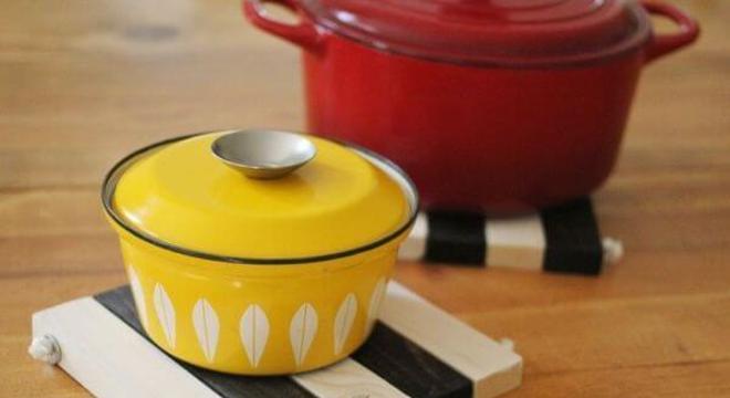 Modelo de descanso de panela de madeira