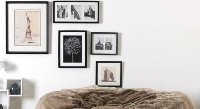 Modelo de puff gigante feito com tecido peludo marrom