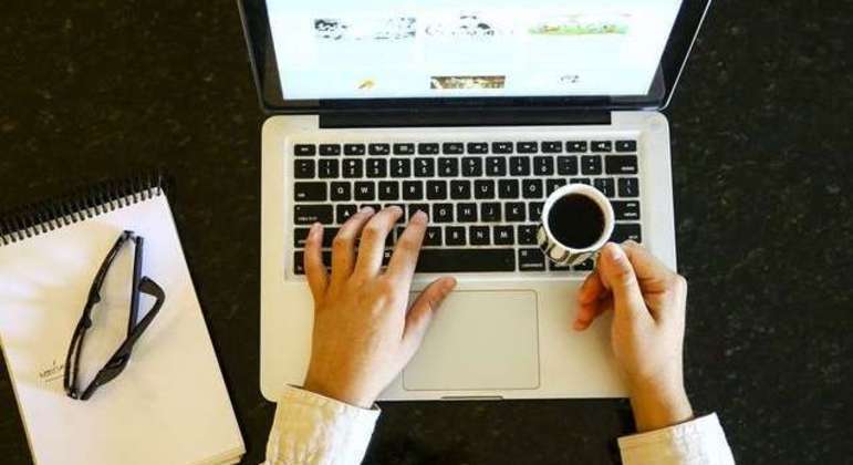 Modelo de trabalho hibrido é a preferência na busca por novo emprego 