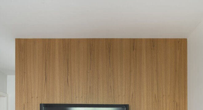 modelo simples de rack com painel suspenso 