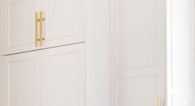 modelos de cozinha com armários brancos