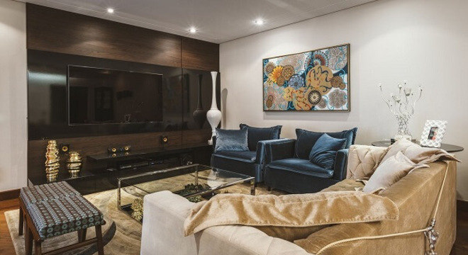 Modelos de poltronas para sala de tv com tecido aveludado