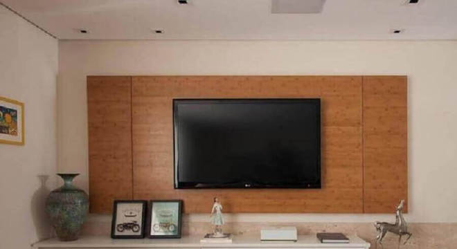 modelos de rack com painel de madeira 