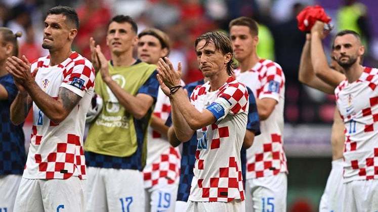 Modric e os companheiros aplaudem o apoio dos croatas.