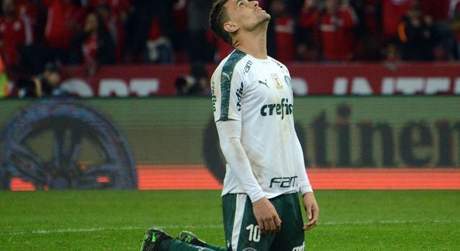 Acabou o ciclo de Moisés no Palmeiras. Clube acertou sua ida para a China