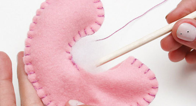 Moldes de letras com tecido e espuma