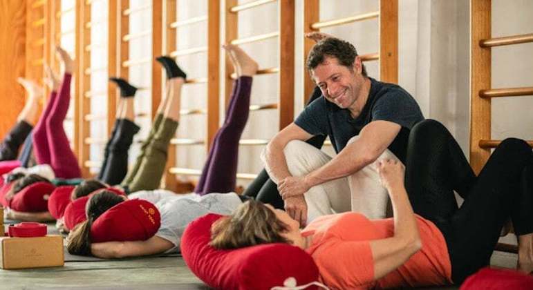 Yoga para Iniciantes: Inicie Sua Jornada de Bem-Estar - Notícias