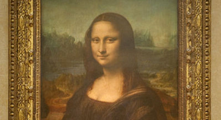 Quadro da Mona Lisa, no museu do Louvre, teria sido roubado segundo vídeo
