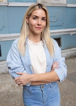 Monique Alfradique vive Érica, uma personal trainer, na próxima novela das seis na Globo
